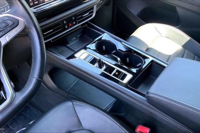 2024 Volkswagen Atlas Cross Sport 2.0T SEL R-Line