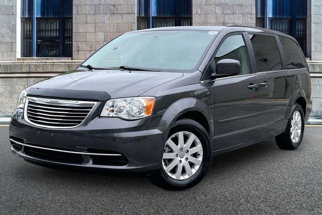 2015 Chrysler Town & Country LX