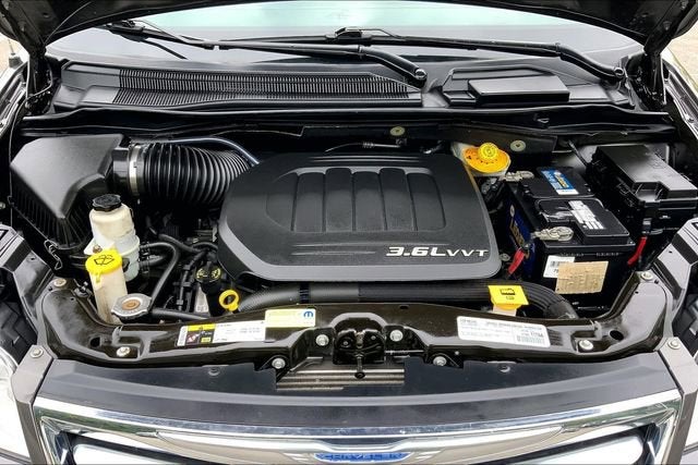 2015 Chrysler Town & Country LX