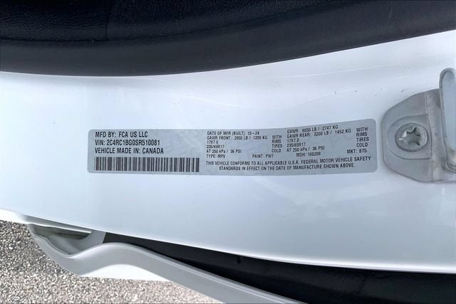 2025 Chrysler Pacifica Select