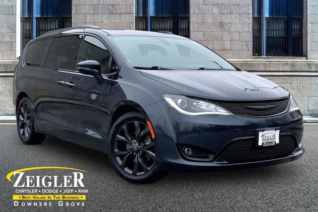 2020 Chrysler Pacifica Limited 35th Anniversary