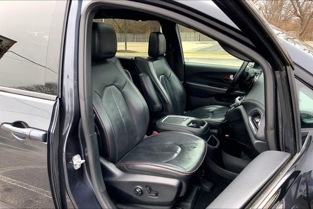 2020 Chrysler Pacifica Limited 35th Anniversary