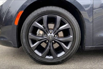 2020 Chrysler Pacifica Limited 35th Anniversary