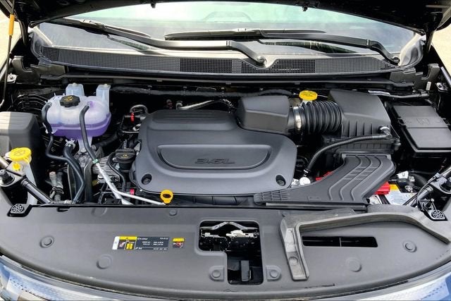 2027 Chrysler Pacifica Select