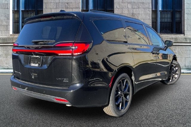2027 Chrysler Pacifica Limited