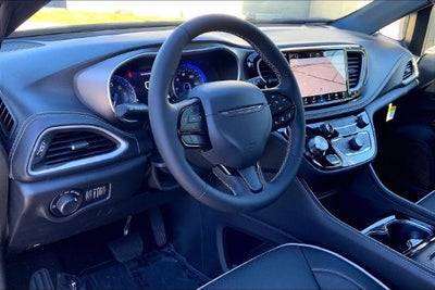 2027 Chrysler Pacifica Limited