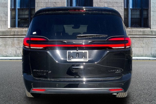 2027 Chrysler Pacifica Limited