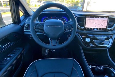 2027 Chrysler Pacifica Limited
