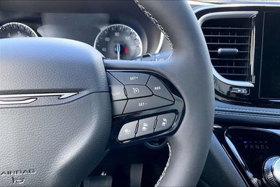 2027 Chrysler Pacifica Limited