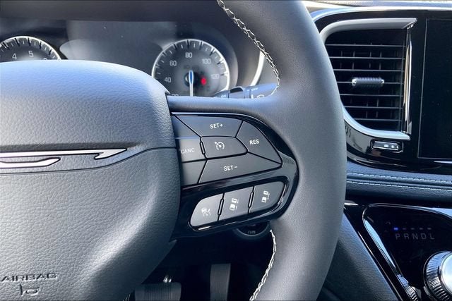 2027 Chrysler Pacifica Limited
