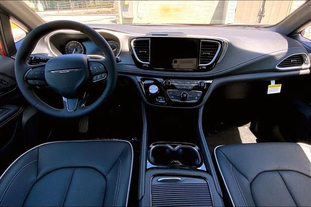 2027 Chrysler Pacifica Limited