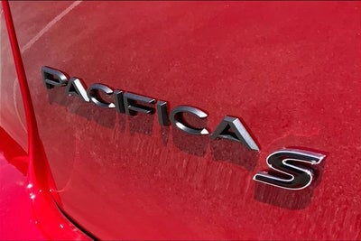 2027 Chrysler Pacifica Limited