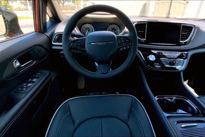 2027 Chrysler Pacifica Limited
