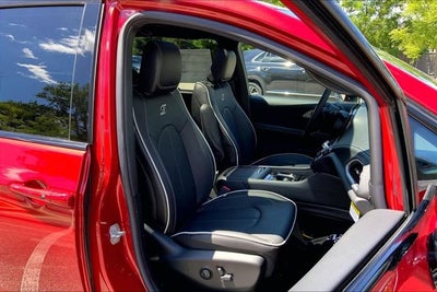 2027 Chrysler Pacifica Limited
