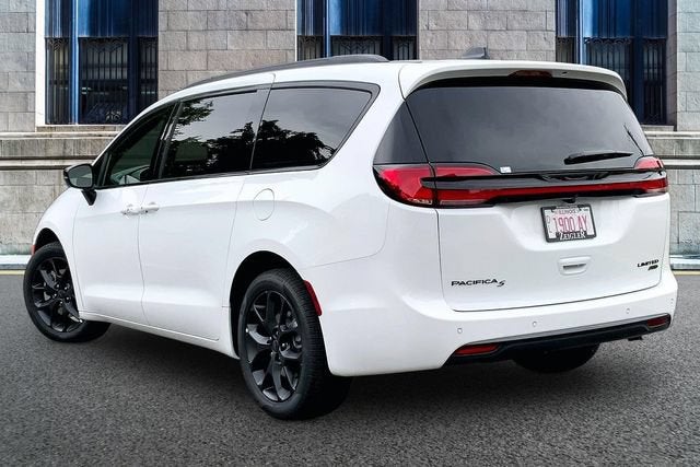 2027 Chrysler Pacifica Limited