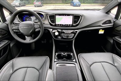 2027 Chrysler Pacifica Limited