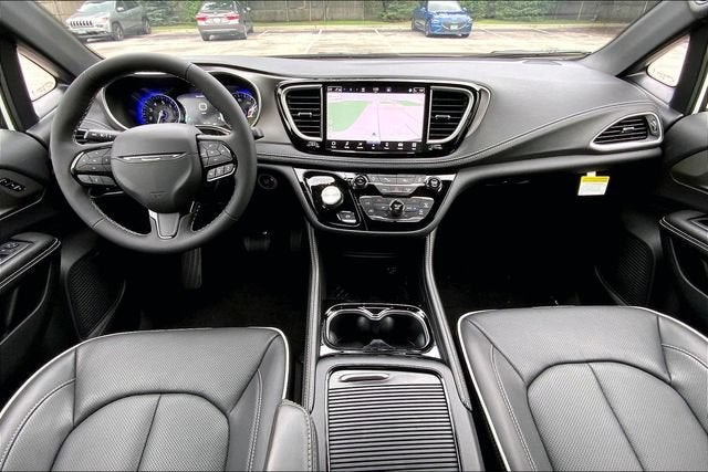 2027 Chrysler Pacifica Limited