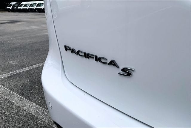 2027 Chrysler Pacifica Limited