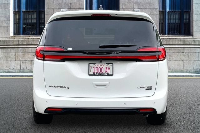 2027 Chrysler Pacifica Limited