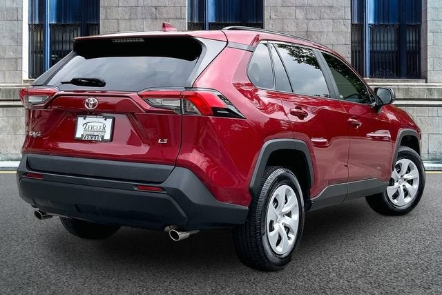 2020 Toyota RAV4 LE