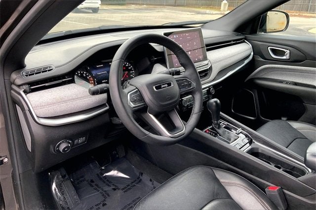 2023 Jeep Compass Latitude Lux