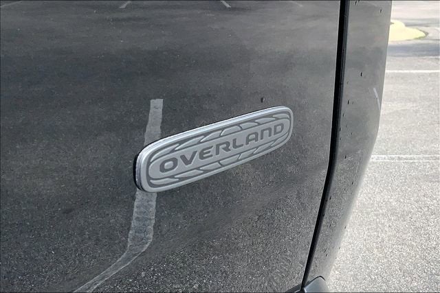 2026 Jeep Cherokee Overland