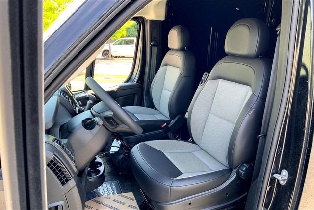2026 RAM ProMaster Cargo Van Tradesman