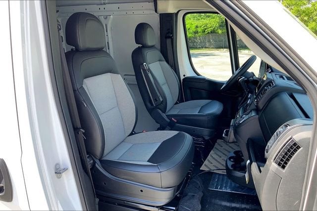 2026 RAM ProMaster Cargo Van Tradesman