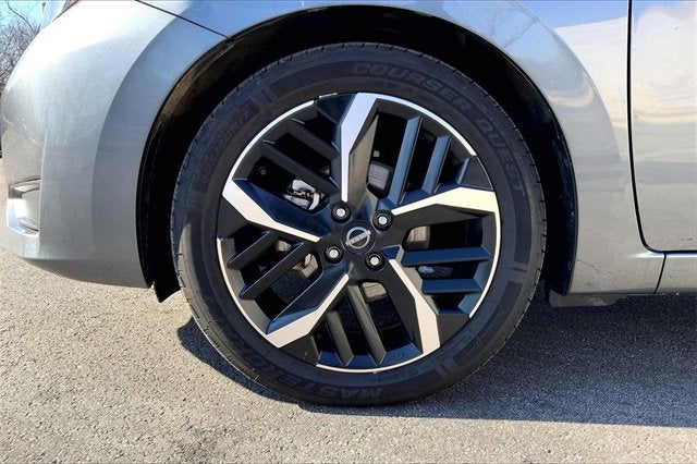 2024 Nissan Versa SR