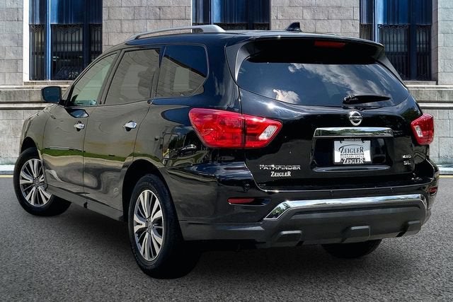 2019 Nissan Pathfinder SL