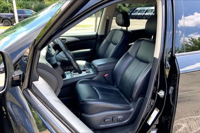 2019 Nissan Pathfinder SL