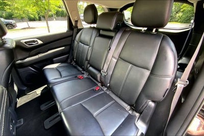 2019 Nissan Pathfinder SL