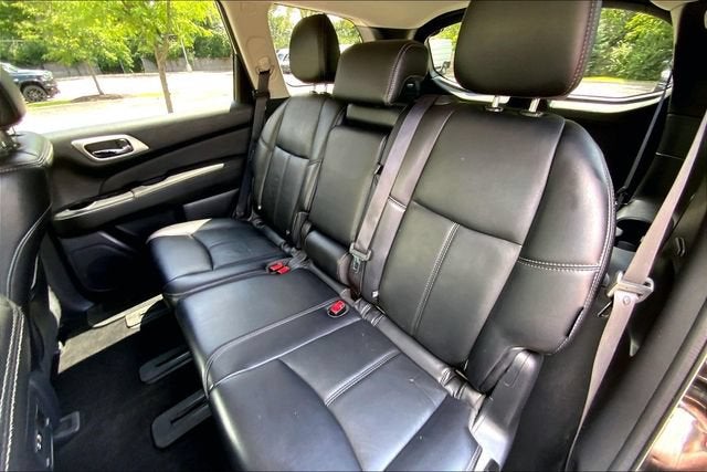2019 Nissan Pathfinder SL