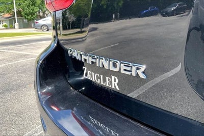 2019 Nissan Pathfinder SL