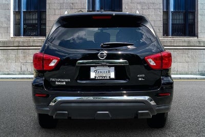 2019 Nissan Pathfinder SL