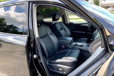 2019 Nissan Pathfinder SL