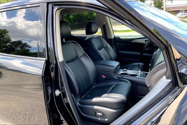 2019 Nissan Pathfinder SL
