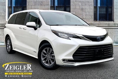 2021 Toyota Sienna XLE