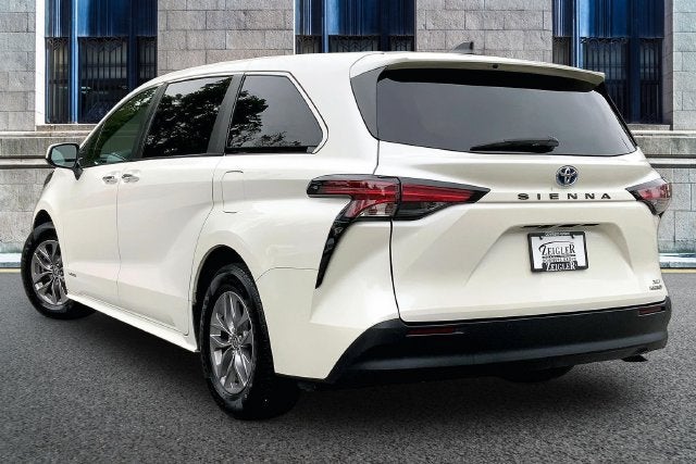 2021 Toyota Sienna XLE