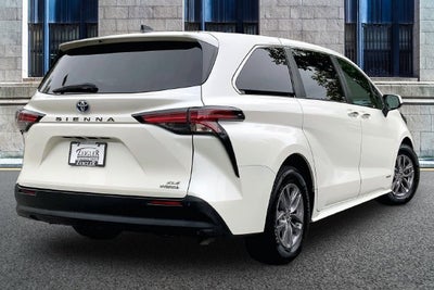 2021 Toyota Sienna XLE