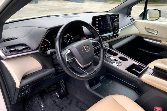 2021 Toyota Sienna XLE