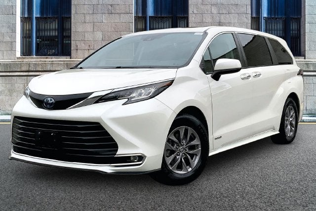 2021 Toyota Sienna XLE