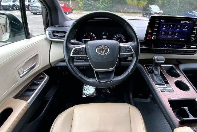 2021 Toyota Sienna XLE