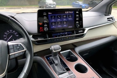 2021 Toyota Sienna XLE