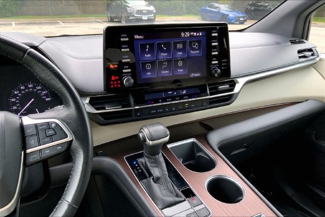 2021 Toyota Sienna XLE