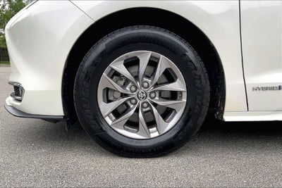 2021 Toyota Sienna XLE
