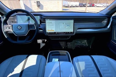 2025 Rivian R1S Adventure