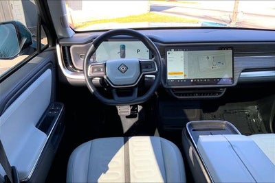 2025 Rivian R1S Adventure