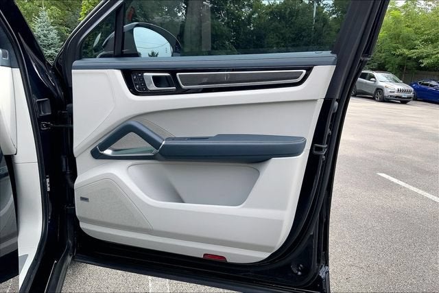 2022 Porsche Cayenne Turbo