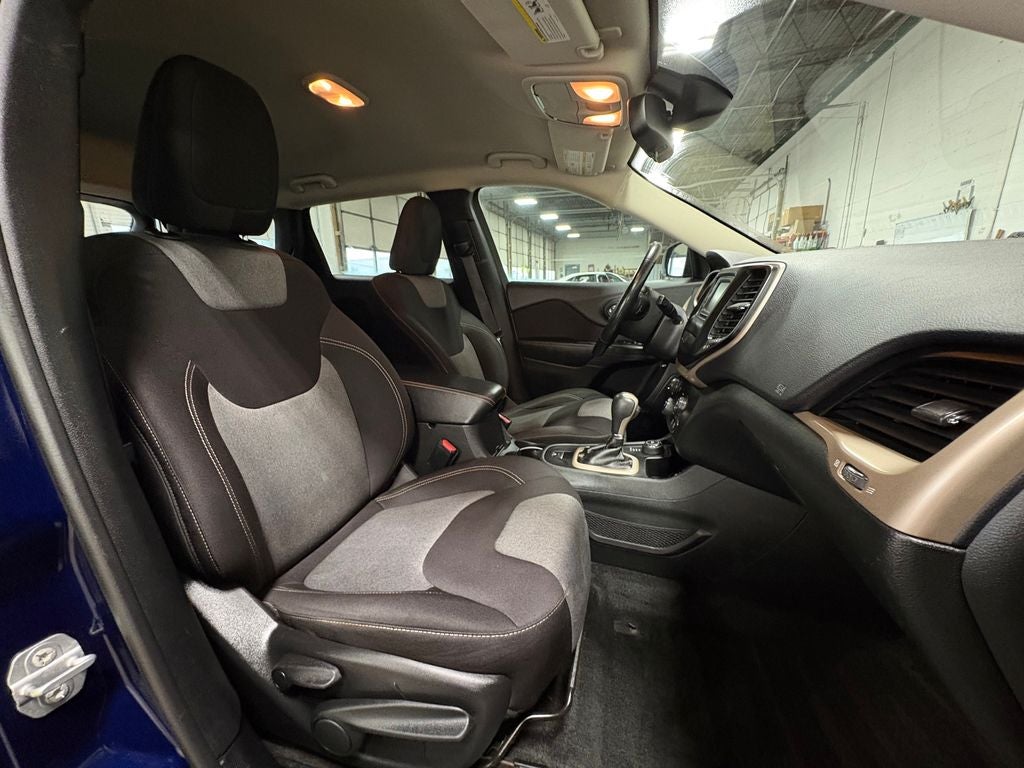 2015 Jeep Cherokee Sport Remote keyless entry